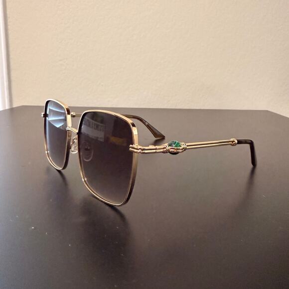 Le Specs x Missoma Aquarius Sphere Sunglasses - Gold and Black